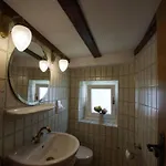 Altes Faehrhaus Anno 1 6 3 3 - Traumferienwohnung In Exponierter Moselufer-lage By Interhome * ترابن ترارباخ