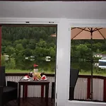 Altes Faehrhaus Anno 1 6 3 3 - Traumferienwohnung In Exponierter Moselufer-lage By Interhome * ترابن ترارباخ