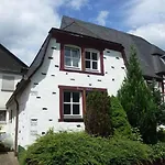 Altes Faehrhaus Anno 1 6 3 3 - Traumferienwohnung In Exponierter Moselufer-lage By Interhome * ترابن ترارباخ