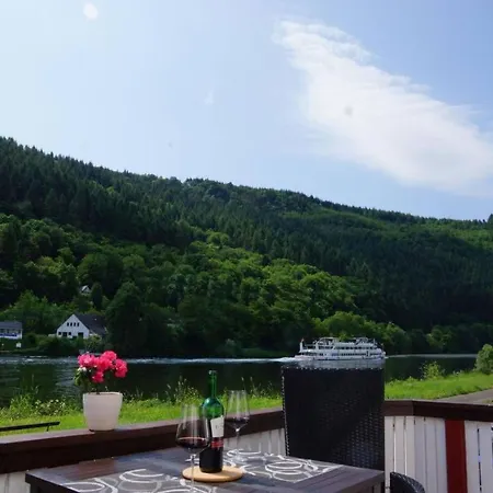 Altes Faehrhaus Anno 1 6 3 3 - Traumferienwohnung In Exponierter Moselufer-lage By Interhome * Traben-Trarbach