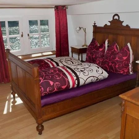 Altes Faehrhaus Anno 1 6 3 3 - Traumferienwohnung In Exponierter Moselufer-lage By Interhome * Verbandsgemeinde Traben-Trarbach