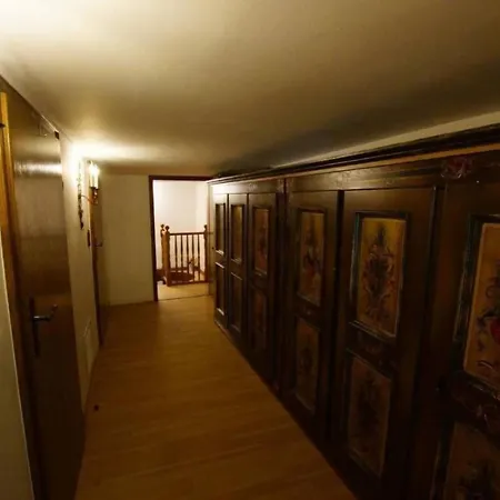 Appartement Altes Faehrhaus Anno 1 6 3 3 - Traumferienwohnung In Exponierter Moselufer-lage By Interhome