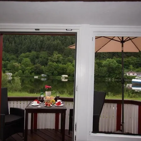 Altes Faehrhaus Anno 1 6 3 3 - Traumferienwohnung In Exponierter Moselufer-lage By Interhome * Traben-Trarbach