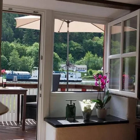 Altes Faehrhaus Anno 1 6 3 3 - Traumferienwohnung In Exponierter Moselufer-lage By Interhome Apartment Traben-Trarbach