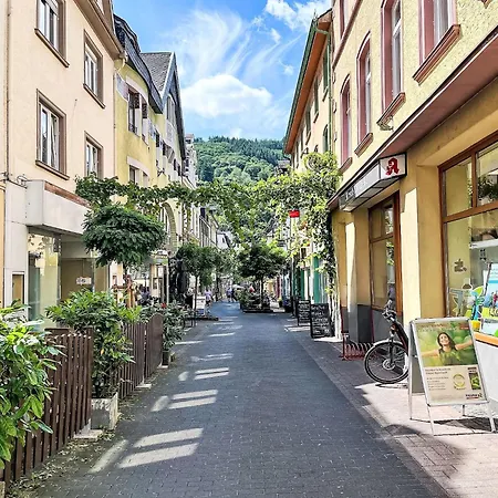 Altes Faehrhaus Anno 1 6 3 3 - Traumferienwohnung In Exponierter Moselufer-lage By Interhome * Verbandsgemeinde Traben-Trarbach