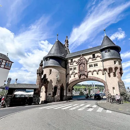 Appartement Altes Faehrhaus Anno 1 6 3 3 - Traumferienwohnung In Exponierter Moselufer-lage By Interhome *