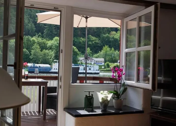 Altes Faehrhaus Anno 1 6 3 3 - Traumferienwohnung In Exponierter Moselufer-lage By Interhome Apartamento Traben-Trarbach