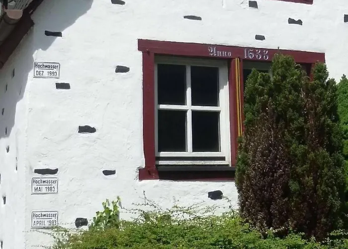 Altes Faehrhaus Anno 1 6 3 3 - Traumferienwohnung In Exponierter Moselufer-lage By Interhome Apartment Traben-Trarbach