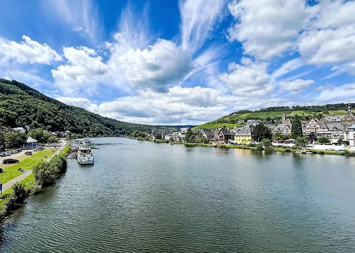 Altes Faehrhaus Anno 1 6 3 3 - Traumferienwohnung In Exponierter Moselufer-lage By Interhome Apartamento Traben-Trarbach