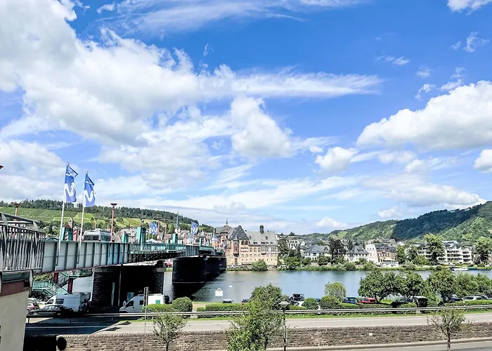 Apartment Altes Faehrhaus Anno 1 6 3 3 - Traumferienwohnung In Exponierter Moselufer-lage By Interhome Traben-Trarbach